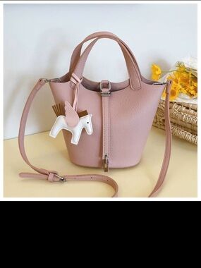 Classic Women's Top-Handle Tote Bag in Dusty Pink